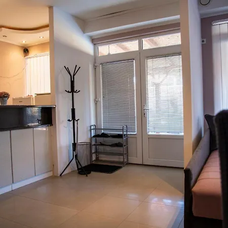 Lara Apartment